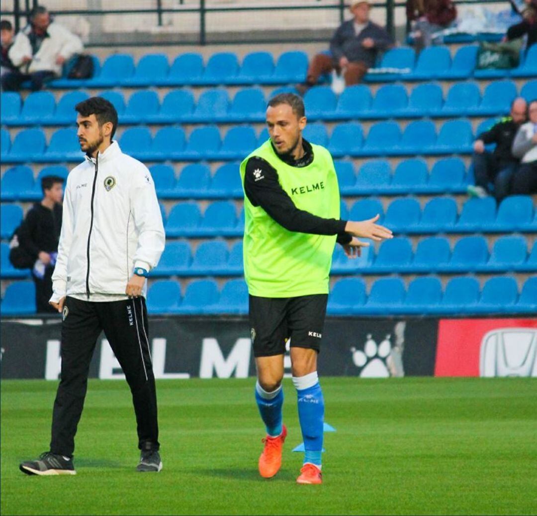 Pablo Íñiguez, calentando