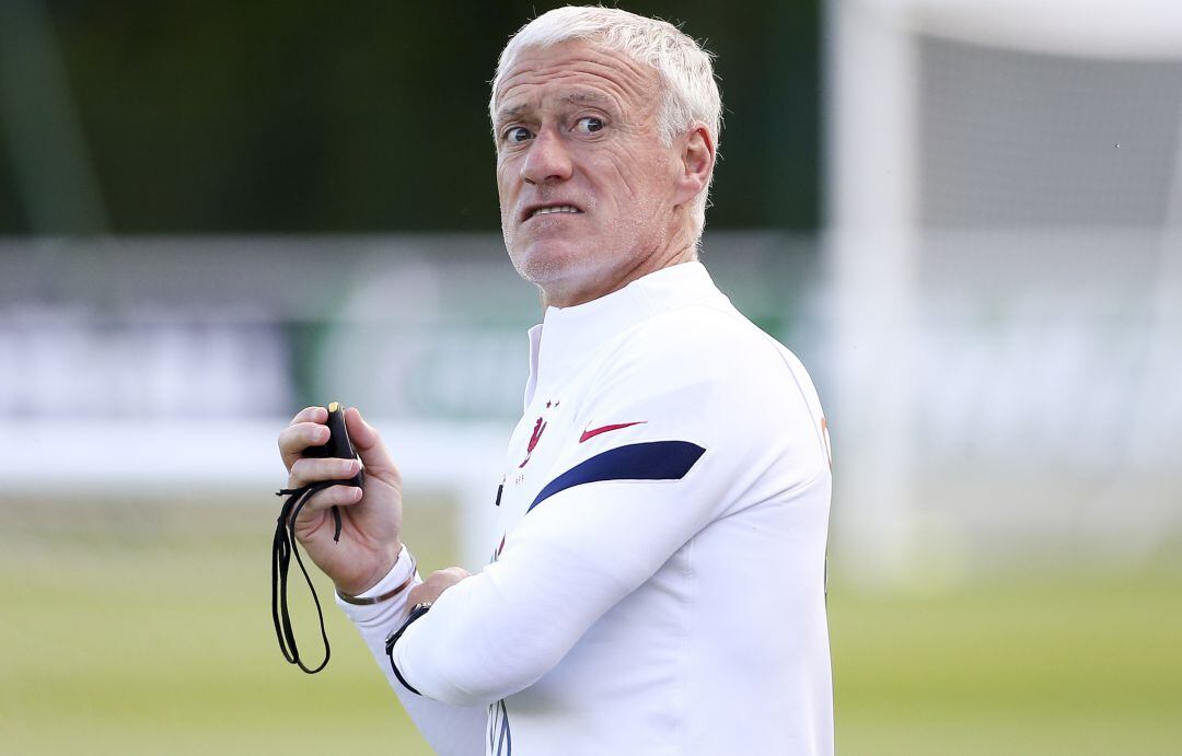 Deschamps, en un entrenamiento con la selección francesa.