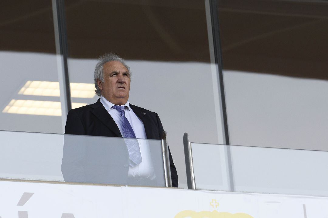 Alfonso García en el descanso del partido.