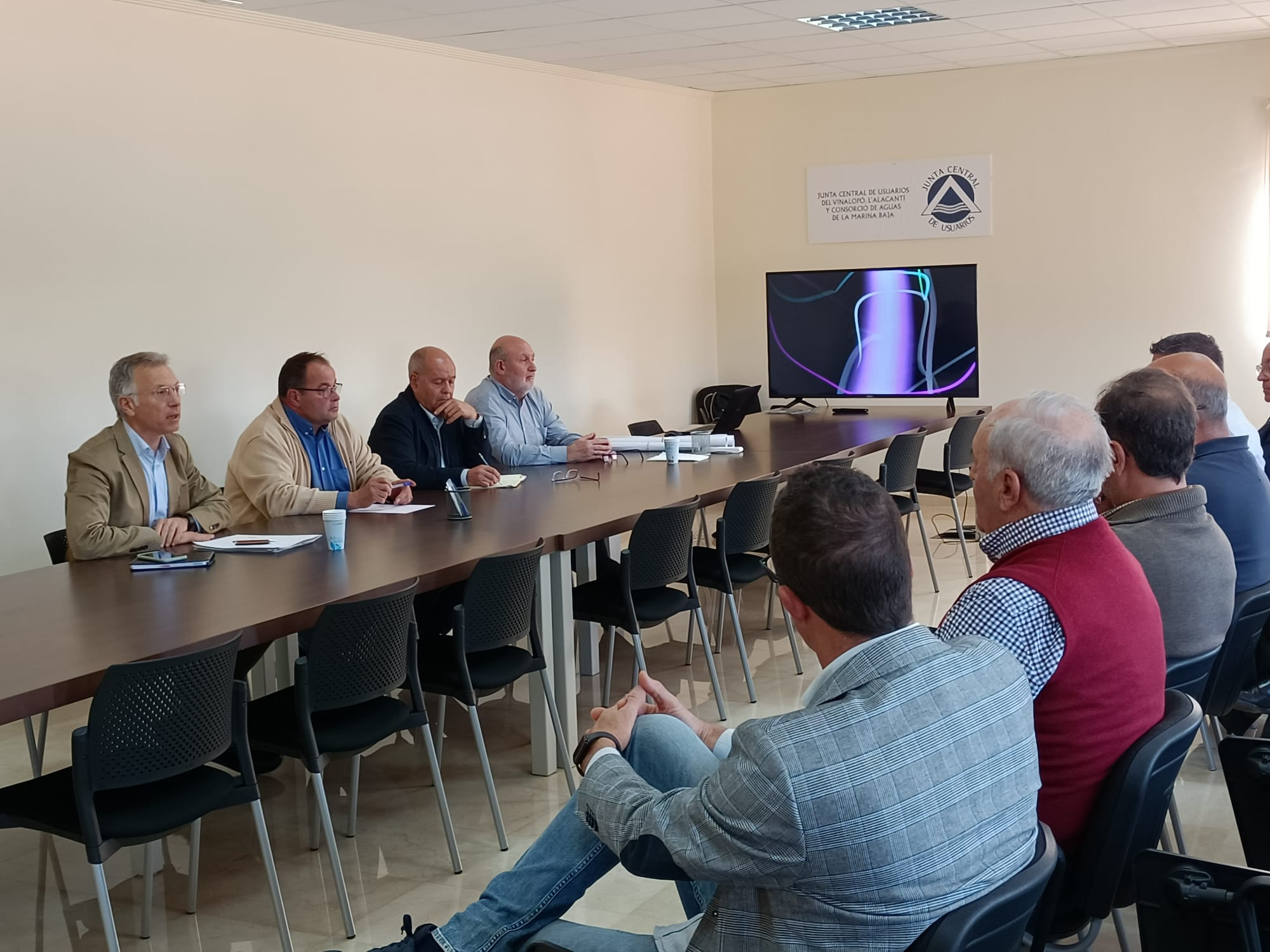 Reunión Secretario Agricultura, Roger Llanes, con representantes de comunidades de riego