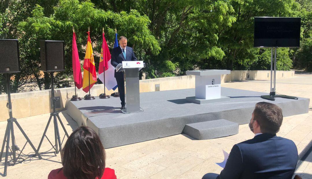 Dolz durante la presentación del estudio de las escaleras mecánicas