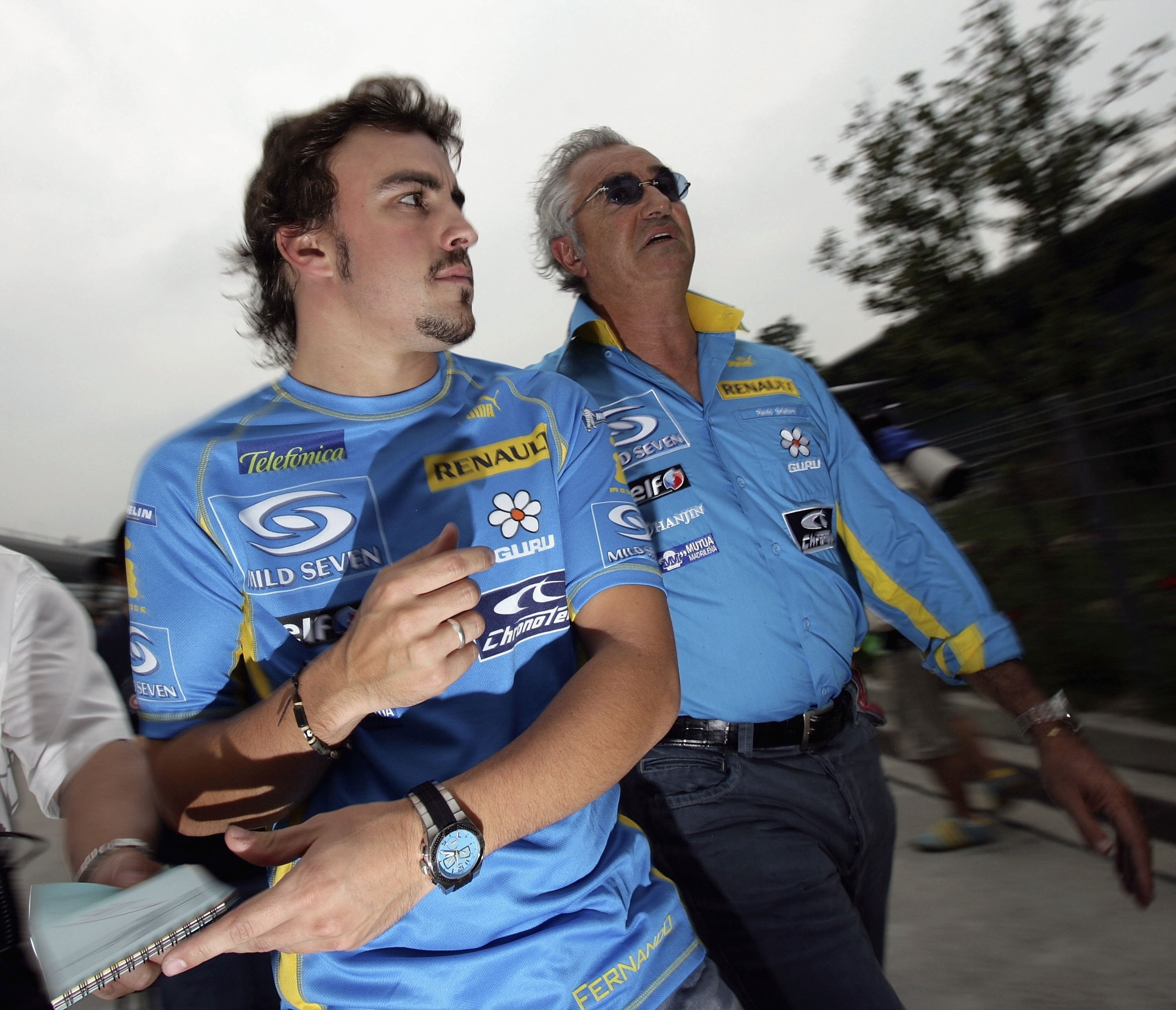 fernando Alonso, junto a Flavio Briatore, en la época en la que ambos coincidieron en el equipo Renault