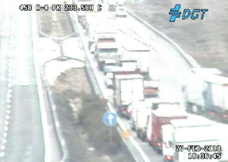 Así estaba el sentido sur de la autovía a las 10:36 de la mañana. Imágenes de las cámaras de seguridad de la DGT