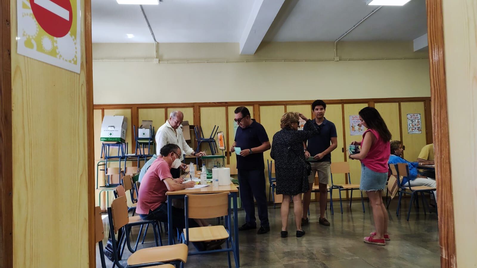 Mesa electoral en un colegio de Córdoba en las Elecciones Andaluzas del 19 de junio de 2022