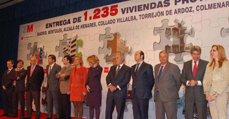 Acto de entrega de viviendas protegidas en el año 2011