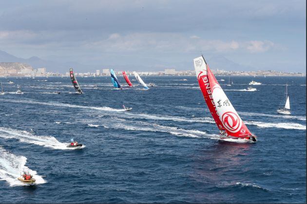 Salida de la Vuelta al Mundo a Vela del puerto de Alicante en 2017