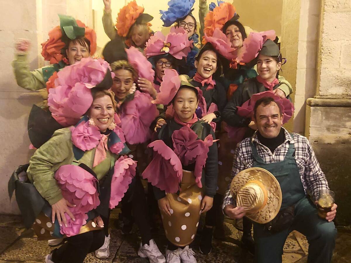 Unas flores rumberas y el ballet de Virginia Bolufer ganadores de un Carnaval 2025 pasado por agua