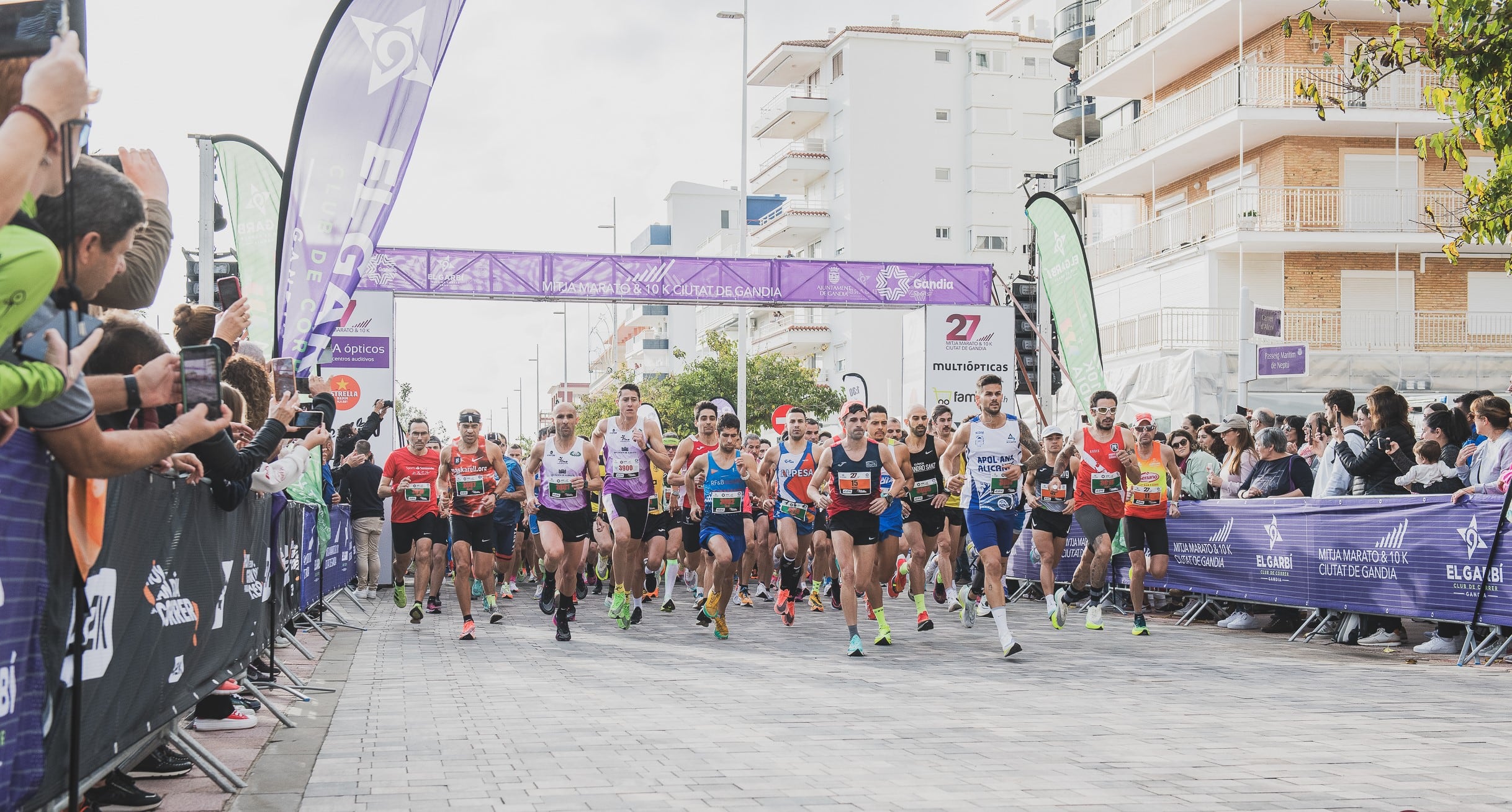 Salida de la pasada edición de la Mitja Marató & 10K Ciutat de Gandia