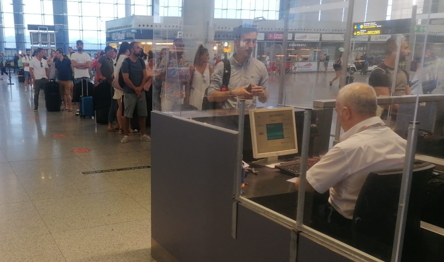 Colas de embarque en el aeropuerto de Málaga