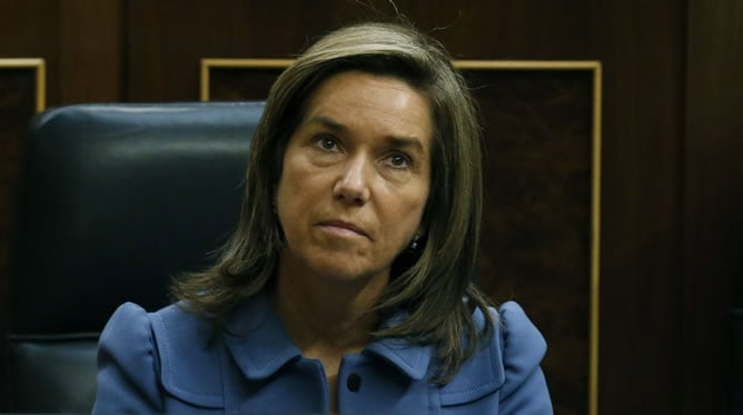 La ministra de Sanidad, Ana Mato, durante la sesión de control al Gobierno, en el Congreso de los Diputados