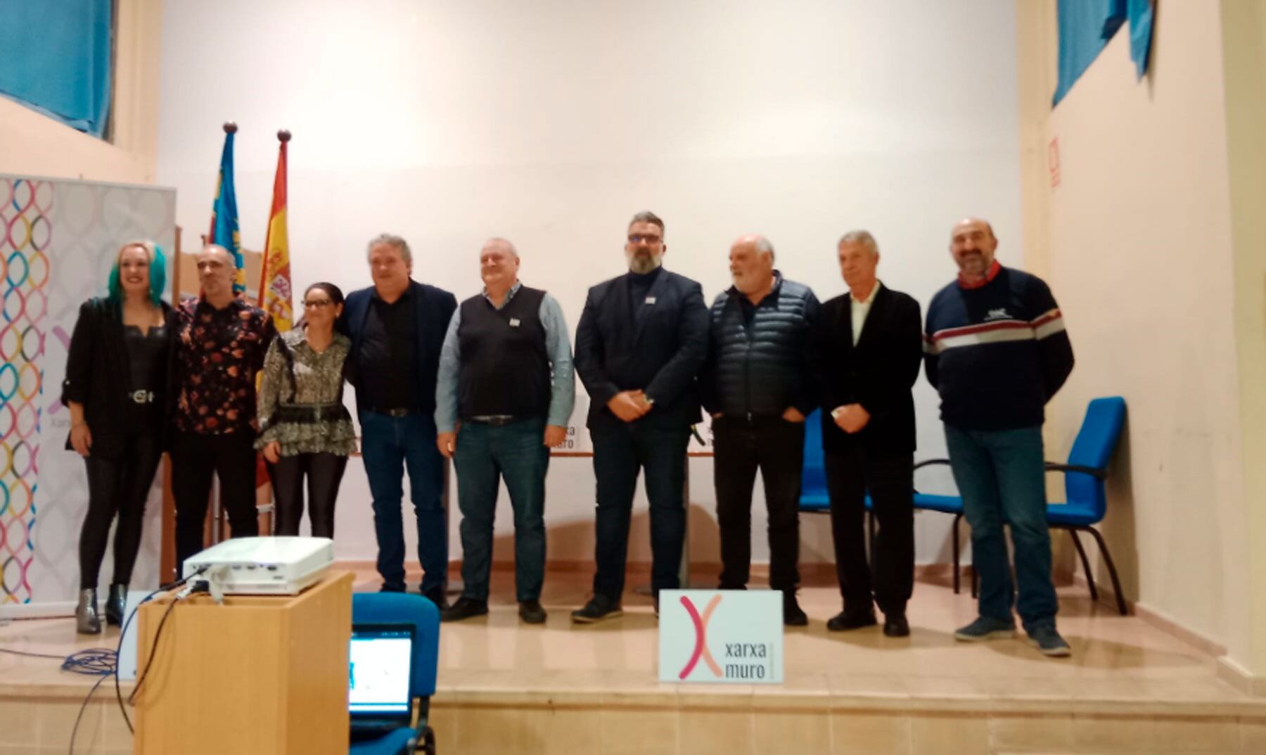 Gabriel Tomás y Kike Pascual, junto a otros componentes de Xarxa Muro