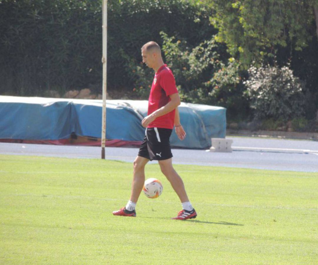 Radosav Petrovic durante un entrenamiento en Almería