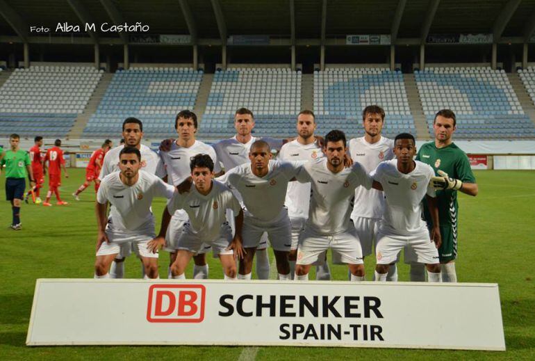 Formación de la Cultural en uno de los partidos de la presente campaña