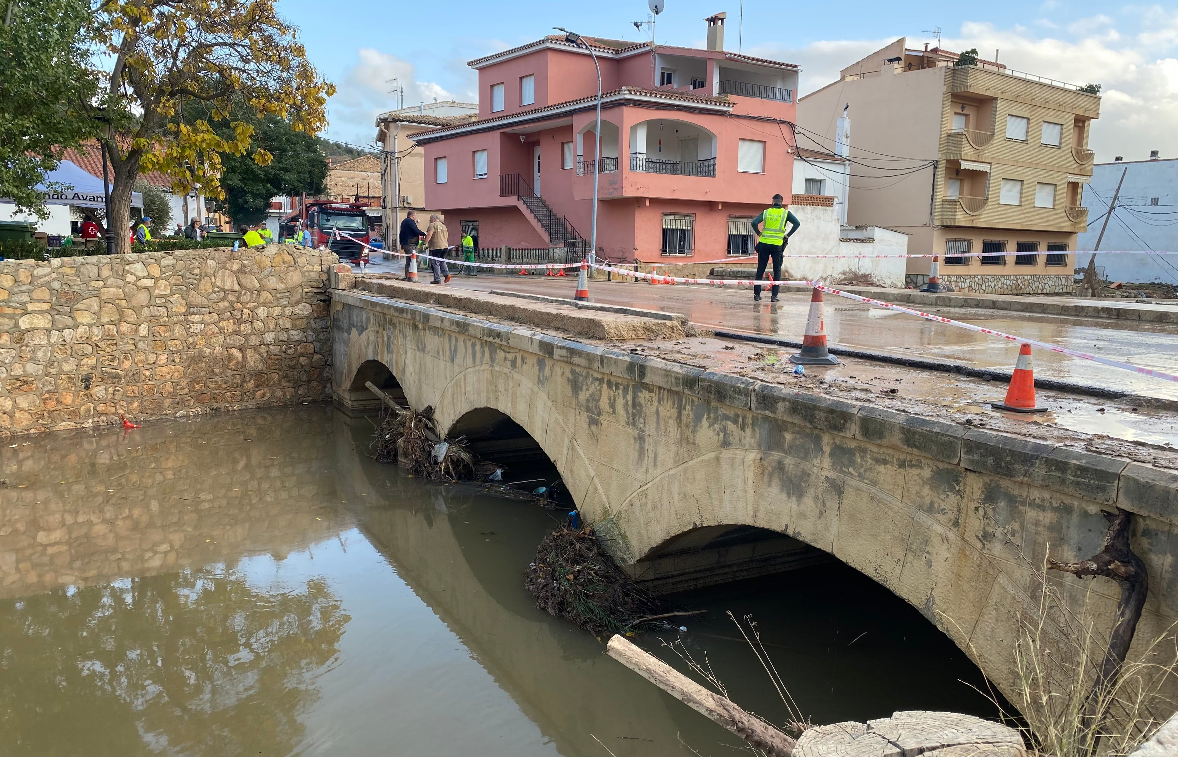 Puente sobre el río Ojos de Moya en Mira (Cuenca).