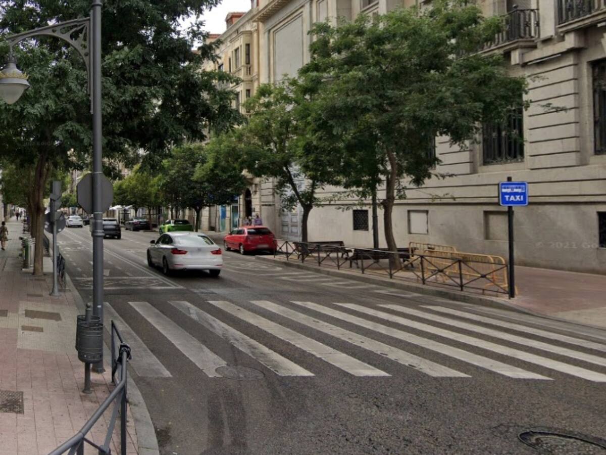 Finalizan las obras en la calle Miguel Íscar que pasa a ser de un sólo sentido de circulación