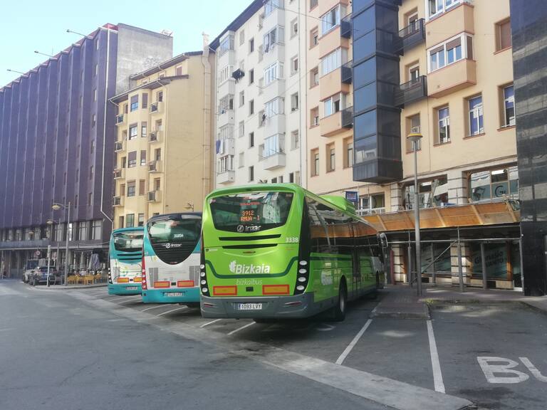 Imagen de archivo de una autobús de Bizkaibus en Eibar