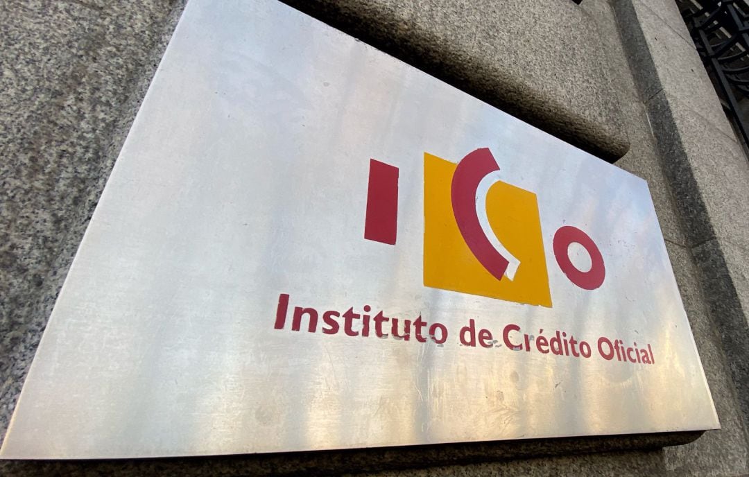 Placa con el logo del ICO (Instituto del Crédito Oficial). Archivo