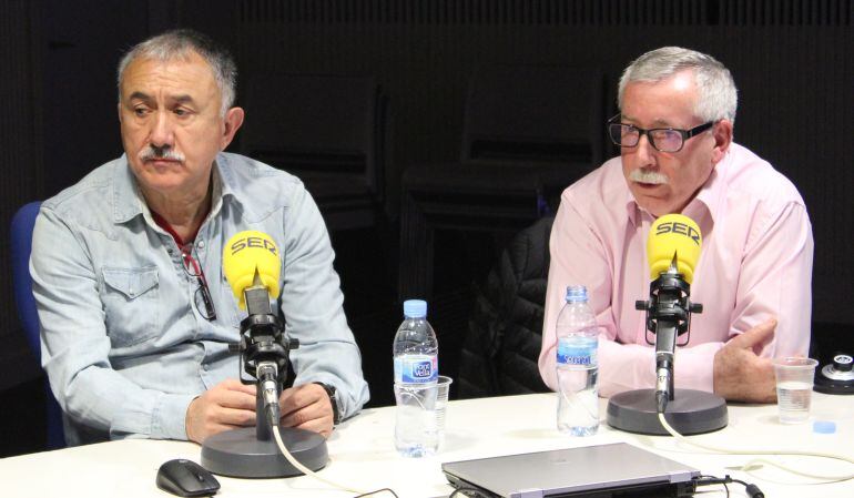 Pepe Álvarez (UGT) e Ignacio Fernández Toxo (CC.OO) en los estudios de la Cadena Ser