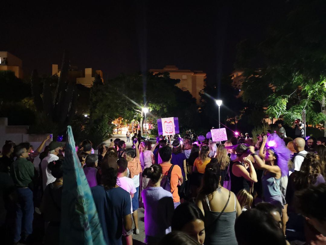 Un momento de la 'Noche Violeta' en Ibiza