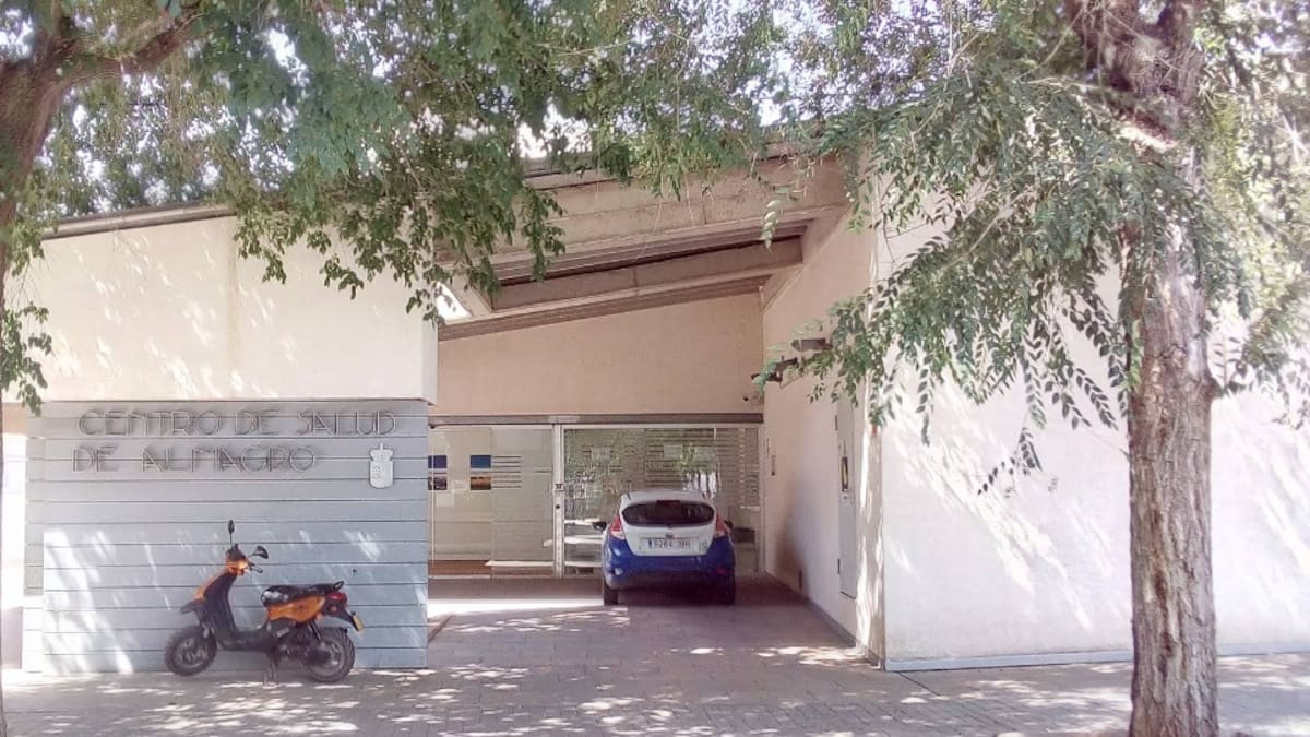 Agrede a un enfermero, le agarra por el cuello y le amenaza de muerte, en el centro de salud de Almagro