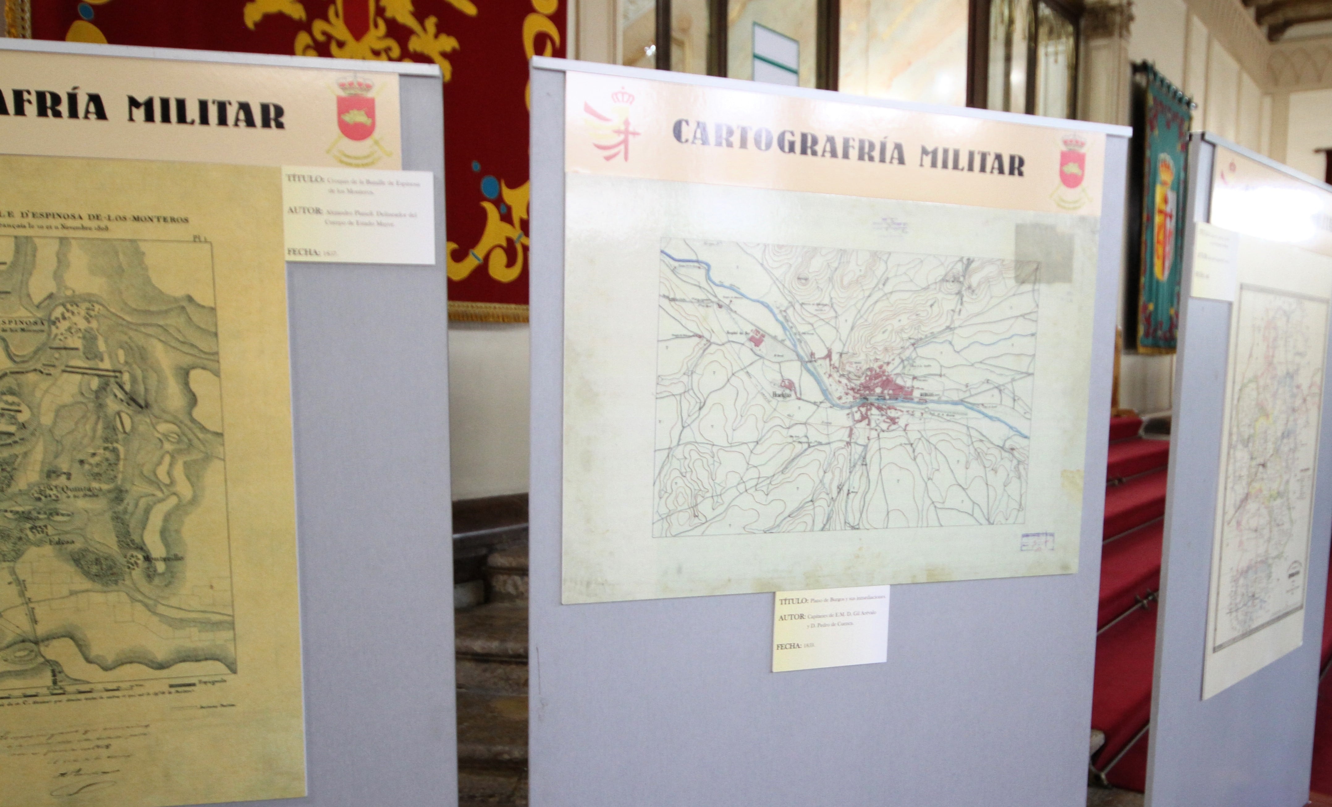 Dos de los mapas que acoge la Exposición &#039;Milicia, Ciencia y Territorio&#039; de cartografía militar que acoge el Palacio de Capitanía de Burgos. / Foto: Fernando Miguel