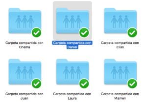 Varias carpetas compartidas en el servicio Dropbox