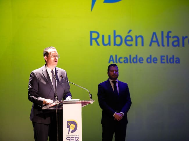 Rubén Alfaro, alcalde de Elda, y Baldomero Giménez, director de Radio Elda Cadena SER