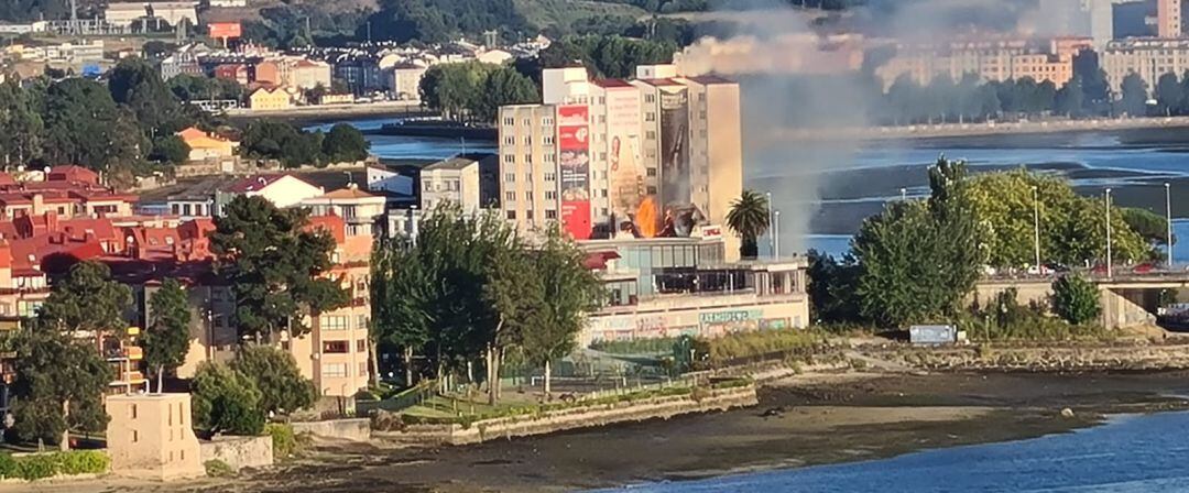 Incendio en la Casa Carnicero de Oleiros