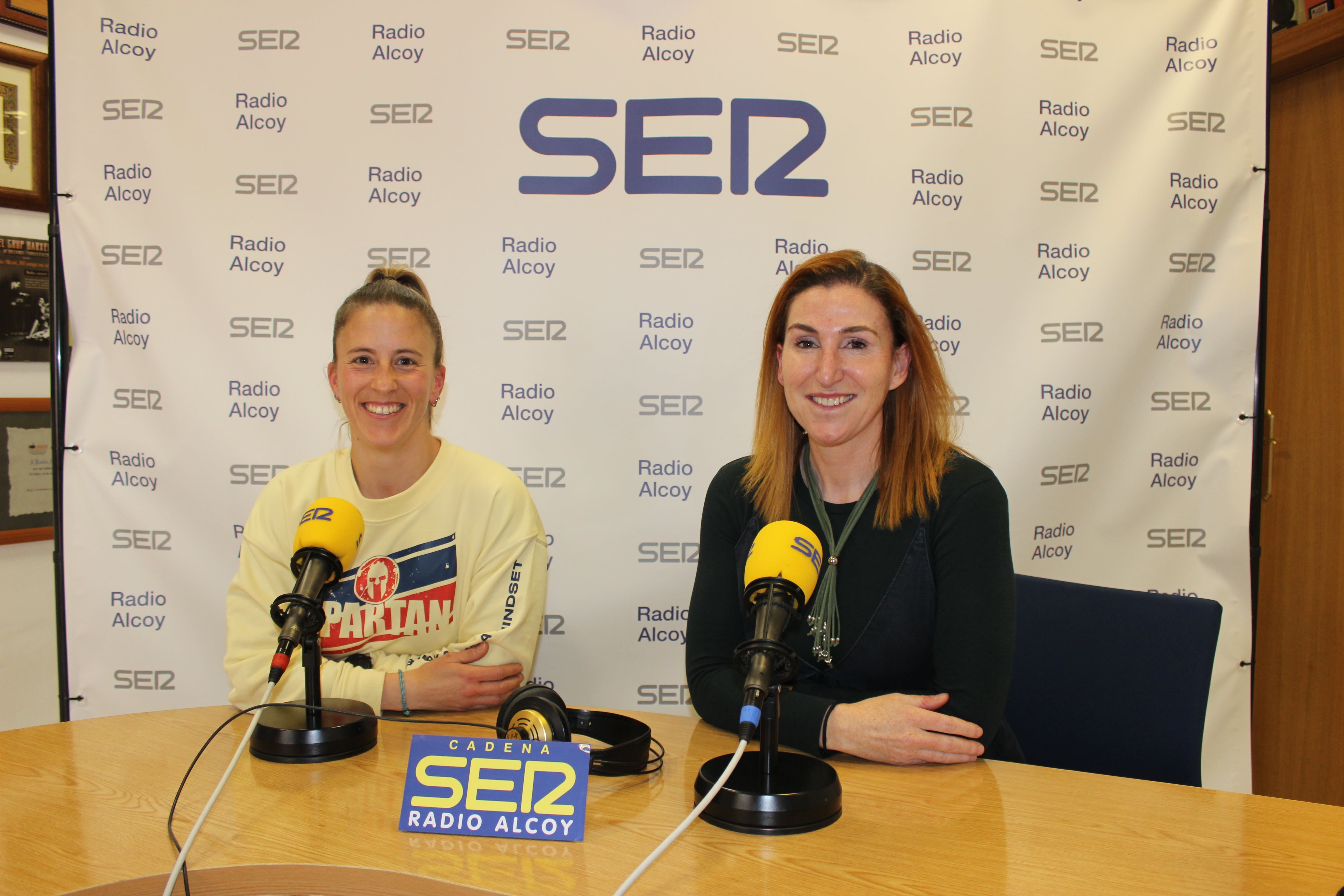 Gemma Rubio y  Ana Fernández en Radio Alcoy