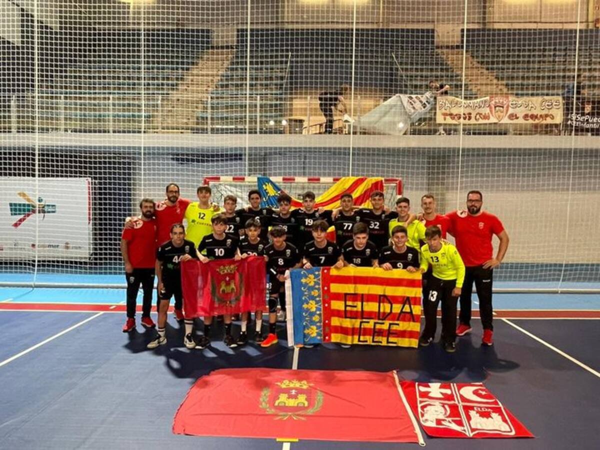 El Elda - C.E.E. infantil se impone al Eliocroca de Lorca y avanza hacia la Fase Final del Campeonato de España (31-22)