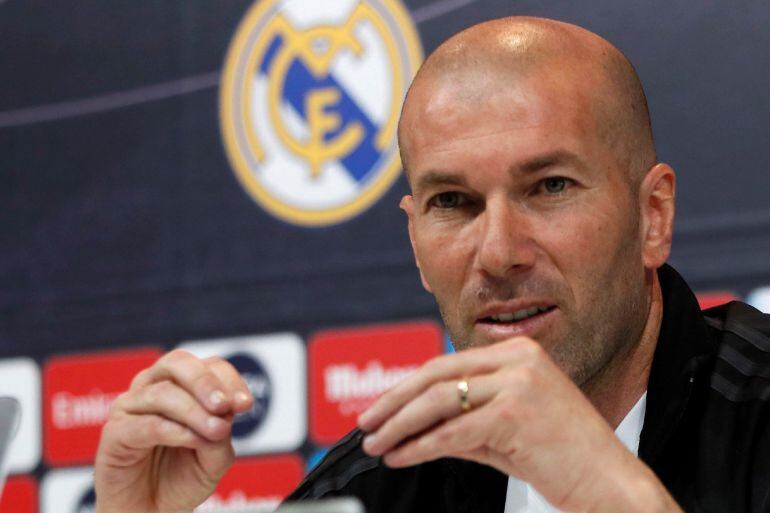 Zidane, enla sla de prensa de la Ciudad Deportiva del Real Madrid