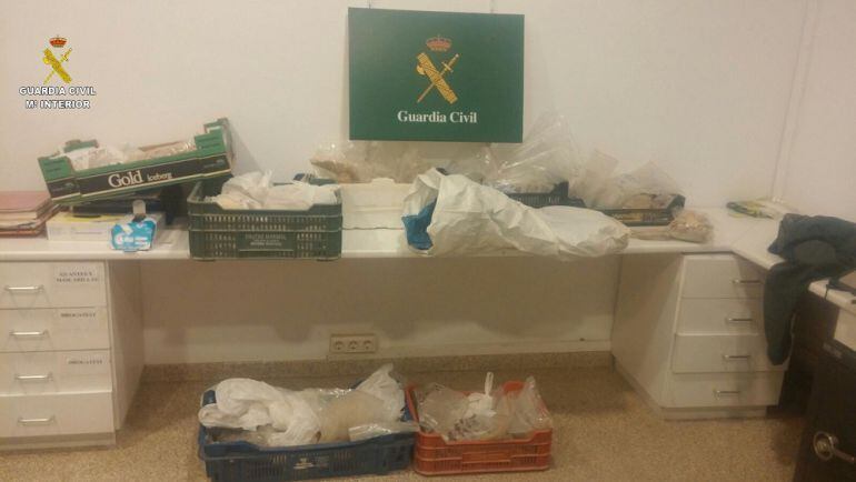 Les restes trobades a dins del cotxe.