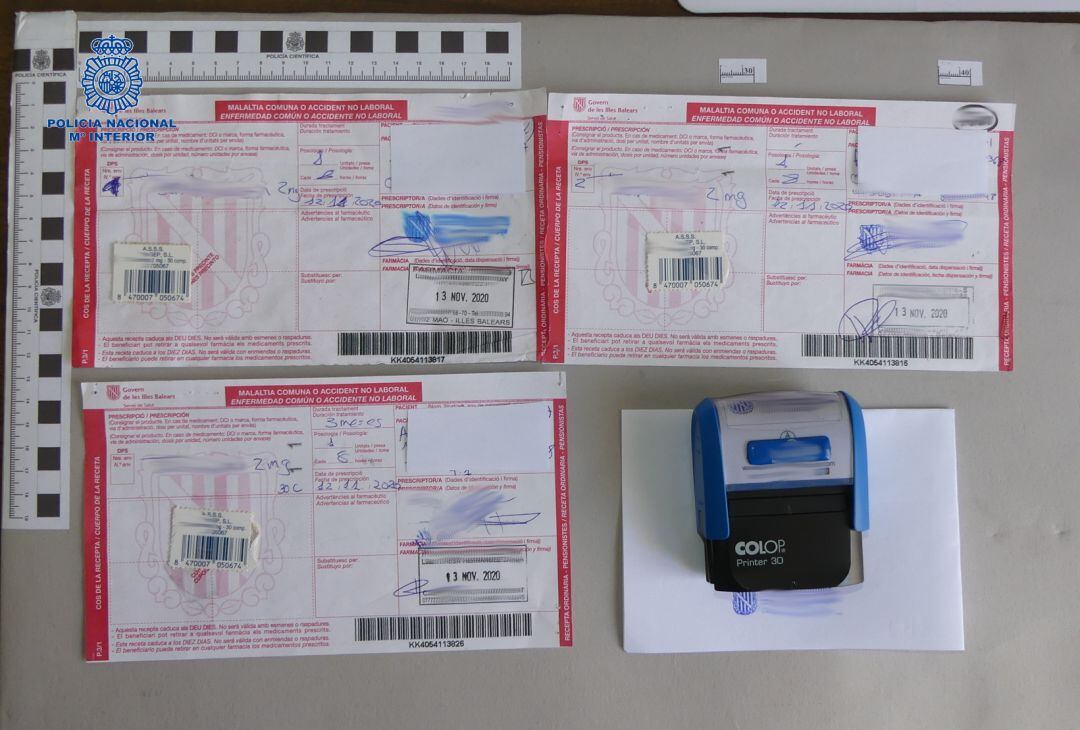 Les receptes falses i el segell mèdic que es va furtar.