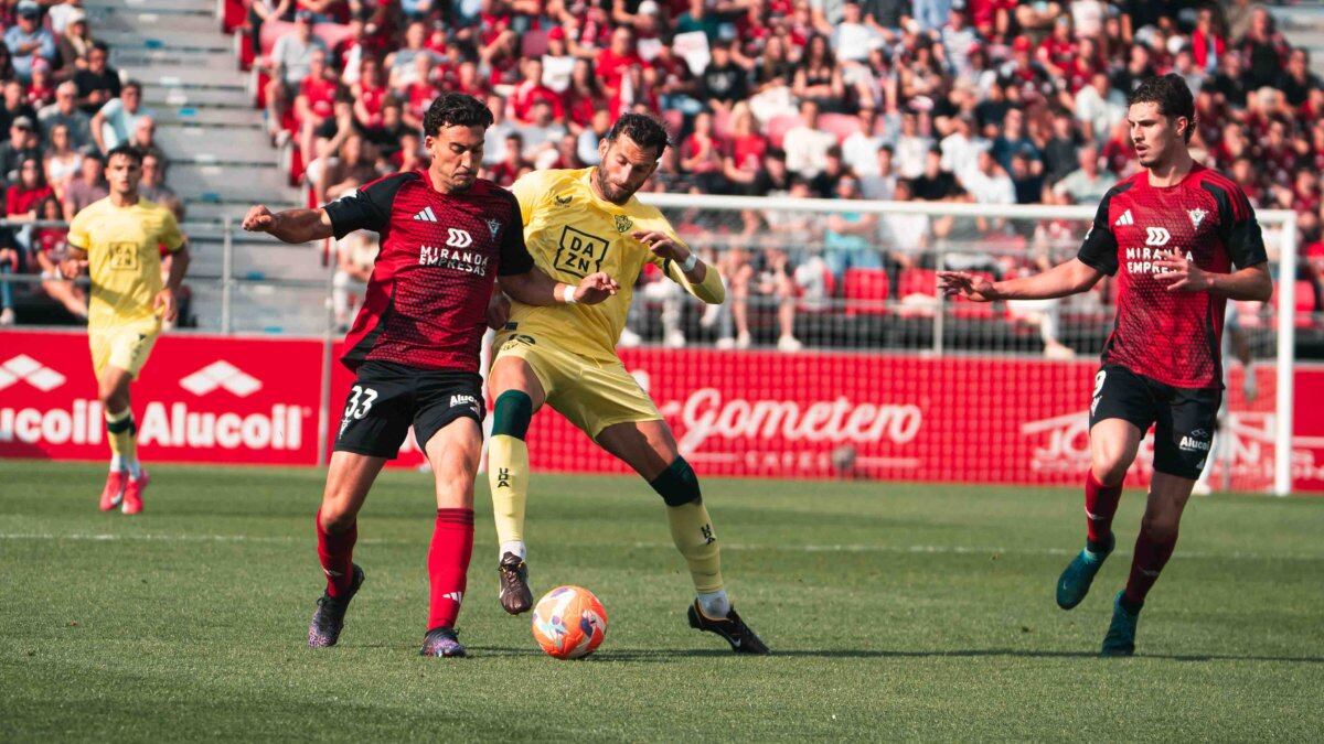 Partido muy serio del Almería en Miranda de Ebro para traerse un punto tan difícil como imprescindible.