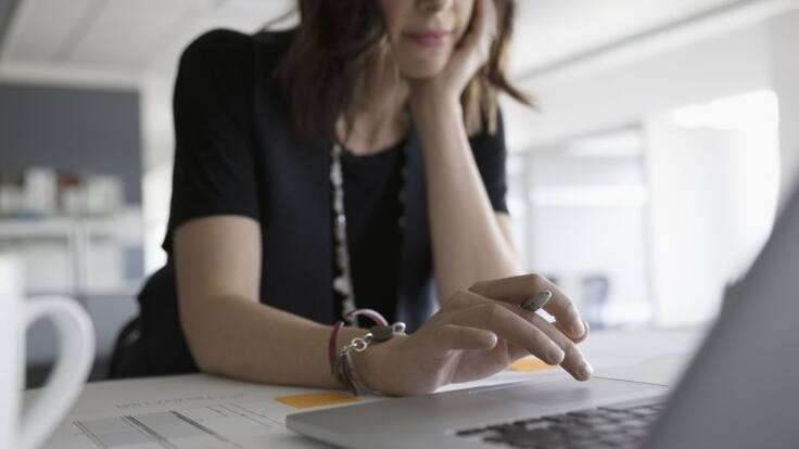 Adela: "Me las apañé para estudiar un máster estando embarazada"