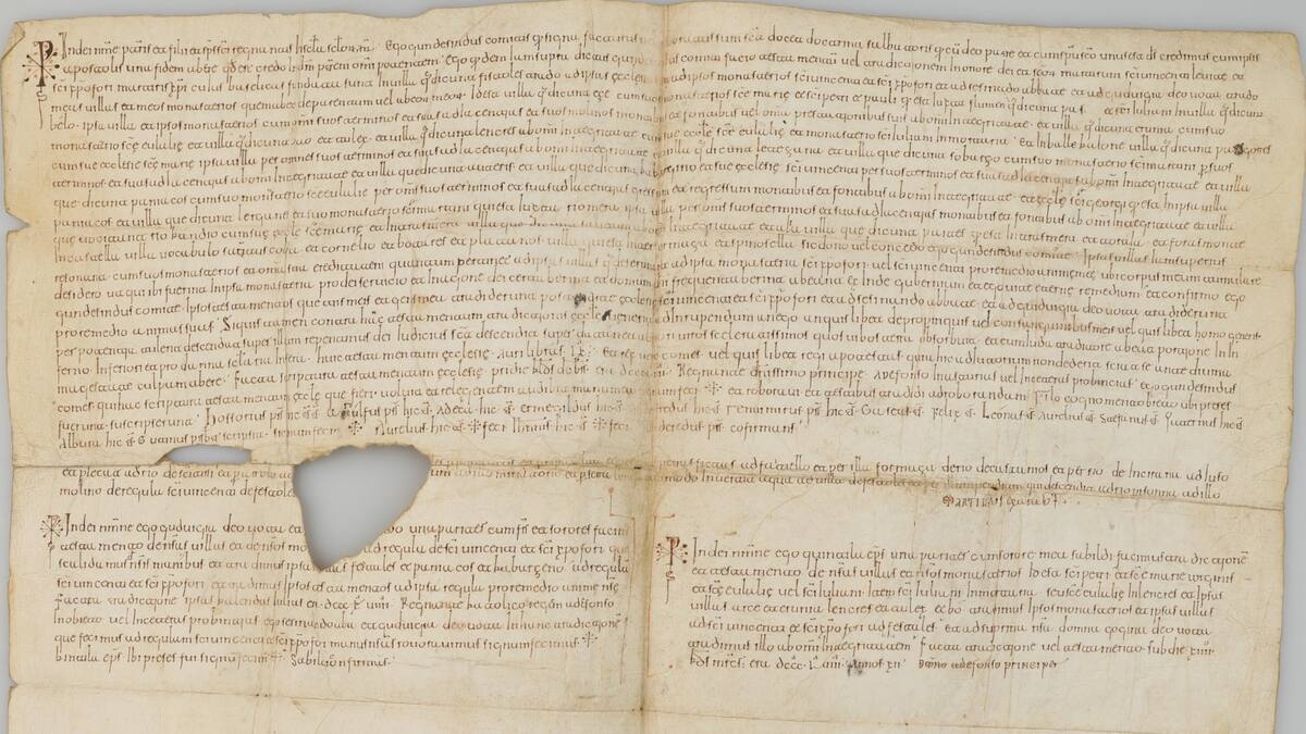 El Archivo Histórico recupera un pergamino con la mención más antigua a villas cántabras