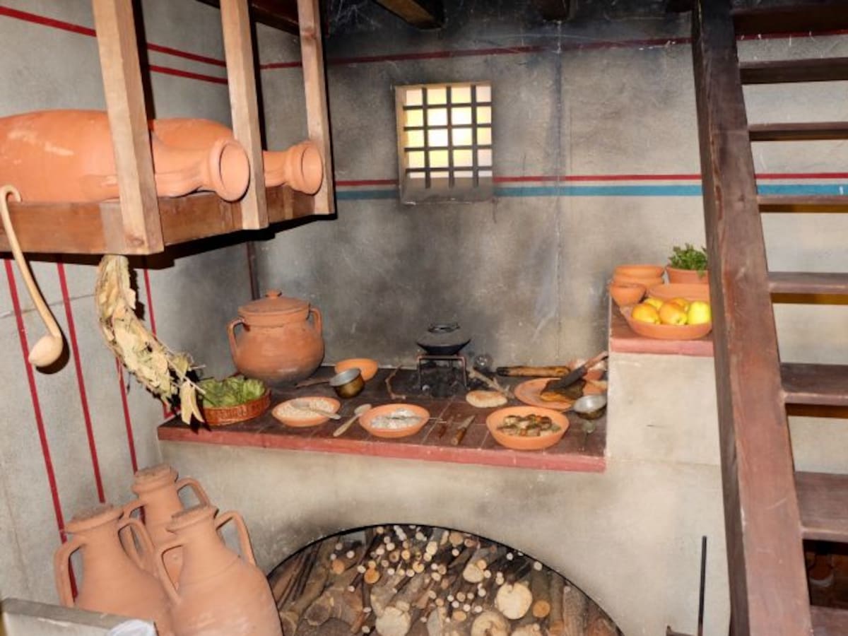 La vida cotidiana de Roma en la Plaza 12 de octubre