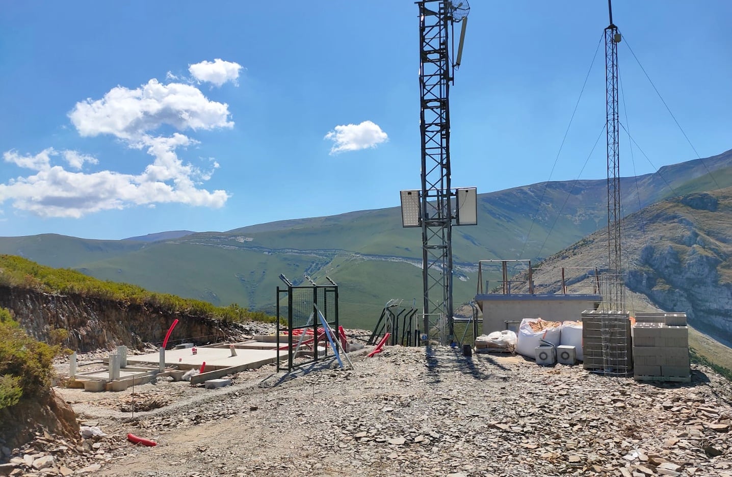 Instalación de una antena de telefonía