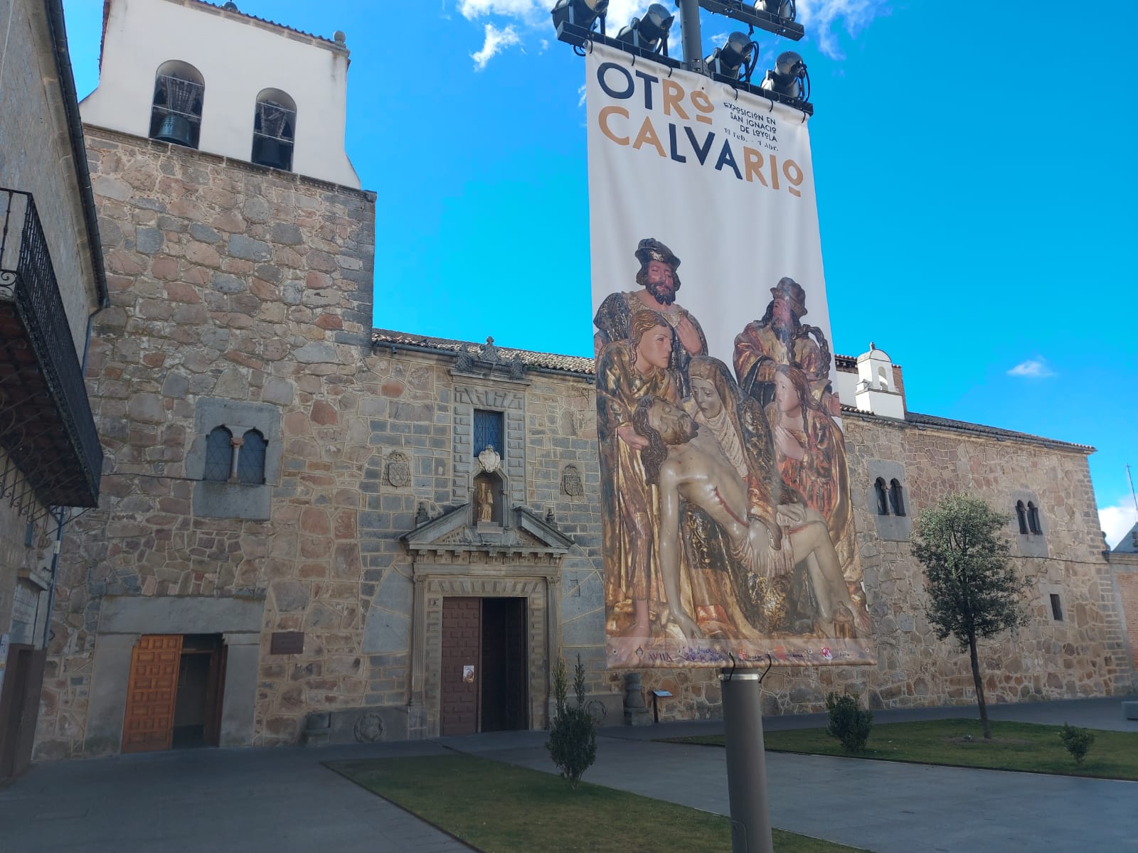 La exposición permite conocer también la Iglesia de San Ignacio de Loyola ubicada junto al Palacio Episcopal