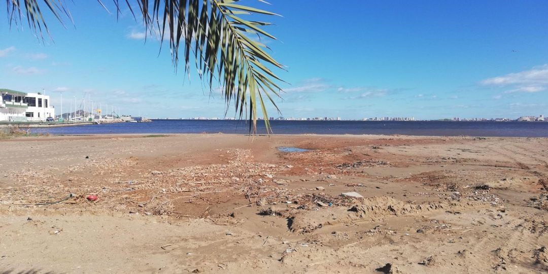 Desolador paisaje del Mar Menor