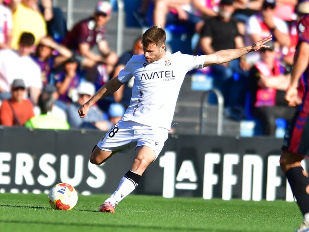 El Cartagena se derrumba en el tramo final y se queda sin premio en Elda