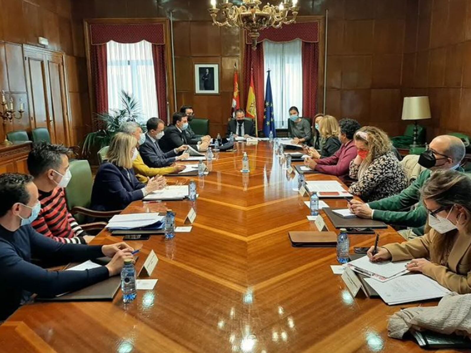 Un momento de la reunión de ayuda a los refugiados