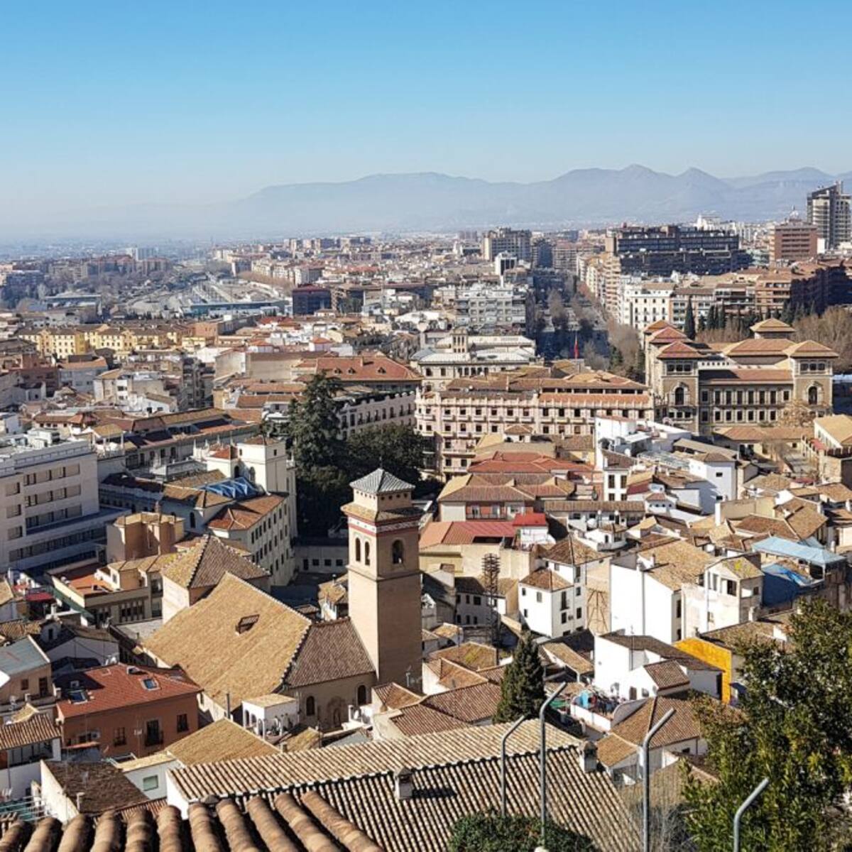 Hacienda, la Policía y la Inspección de Trabajo comienzan a poner coto a los pisos turísticos ilegales