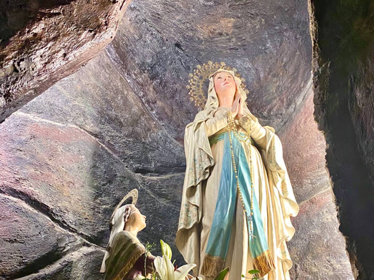 La basílica de San Lorenzo conmemora el centenario de la capilla dedicada a Nuestra Señora de lourdes