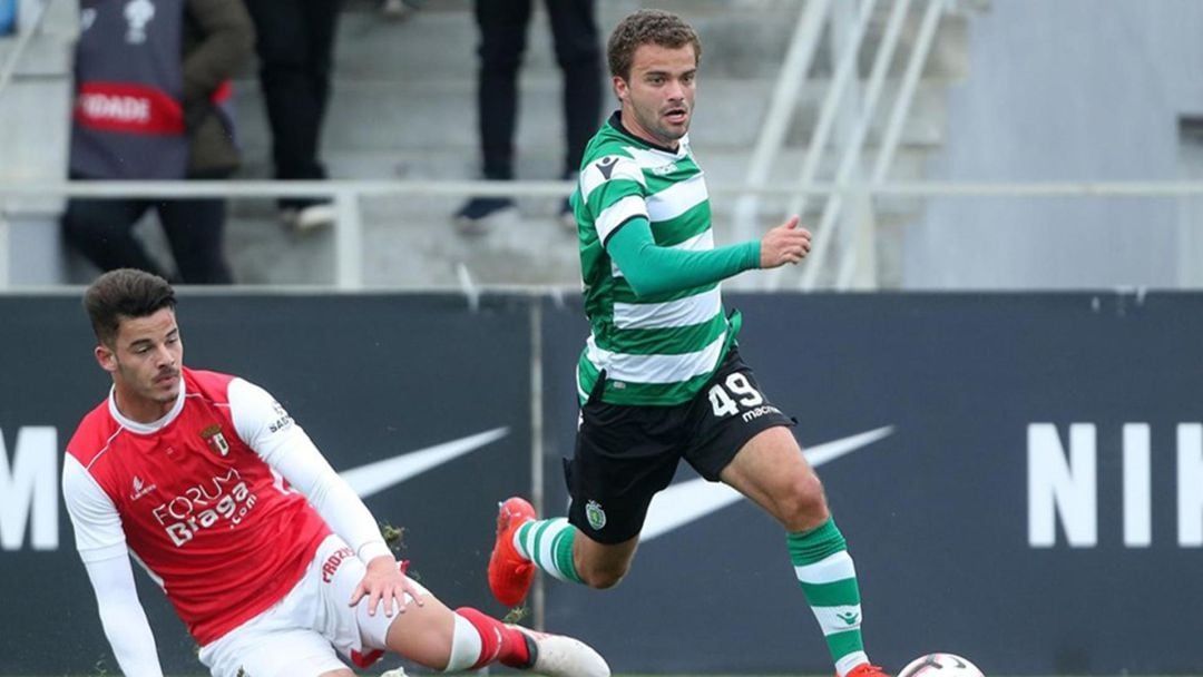 Empis, durante su estancia en el Sporting