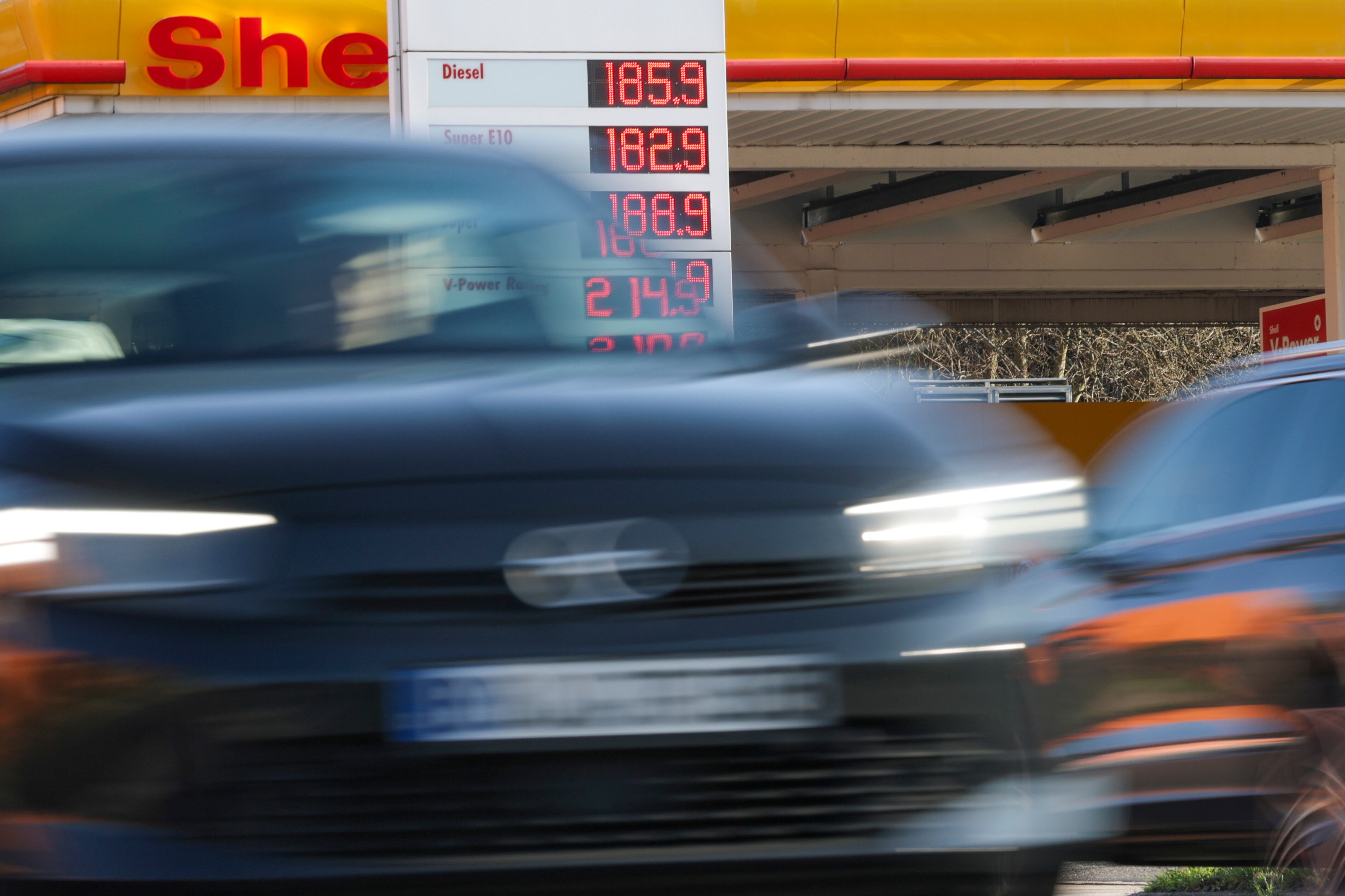 El conflicto en Oriente Próximo dispara el precio de los carburantes