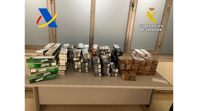 Tabac de contraban decomissat a la duana de la Farga de Moles.