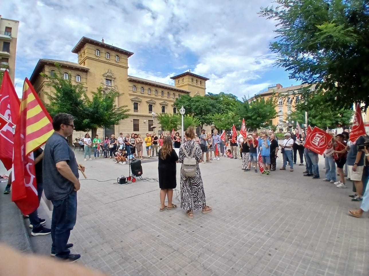 Manifestación de UGT en Huesca contra los recortes en educación