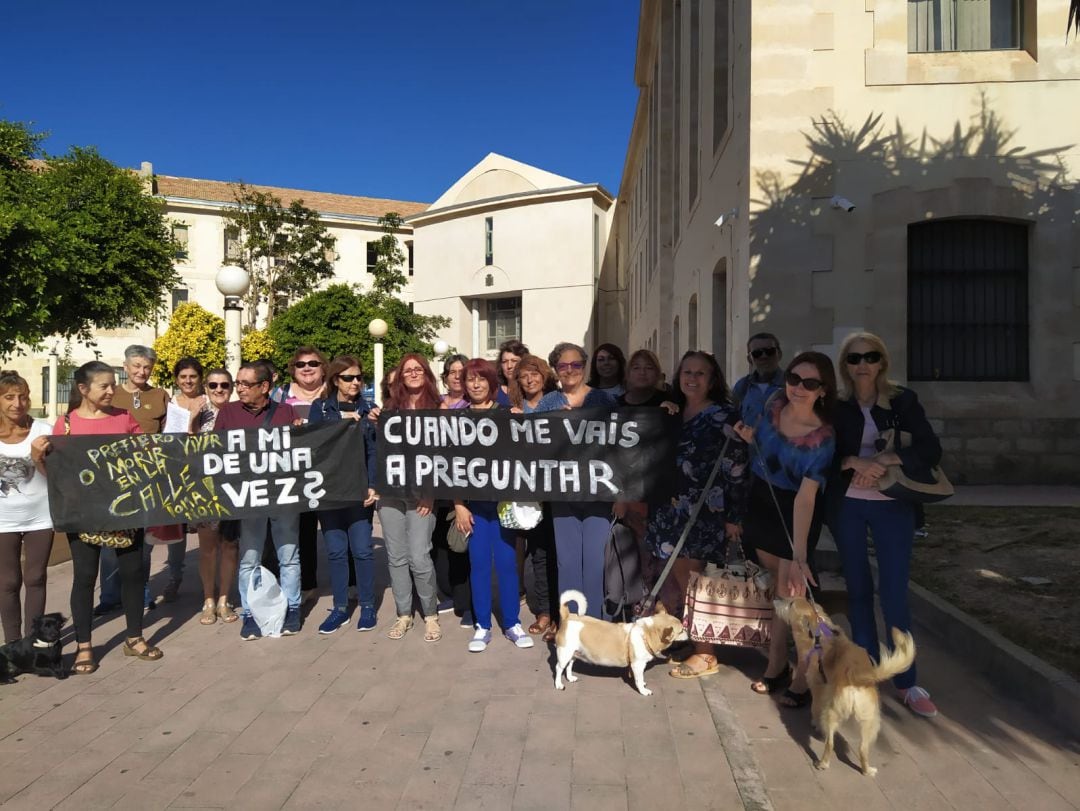 Protesta ante los juzgados de Benalúa