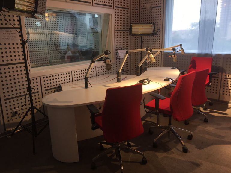 Estudio de la radio Alghad FM en Mosul.